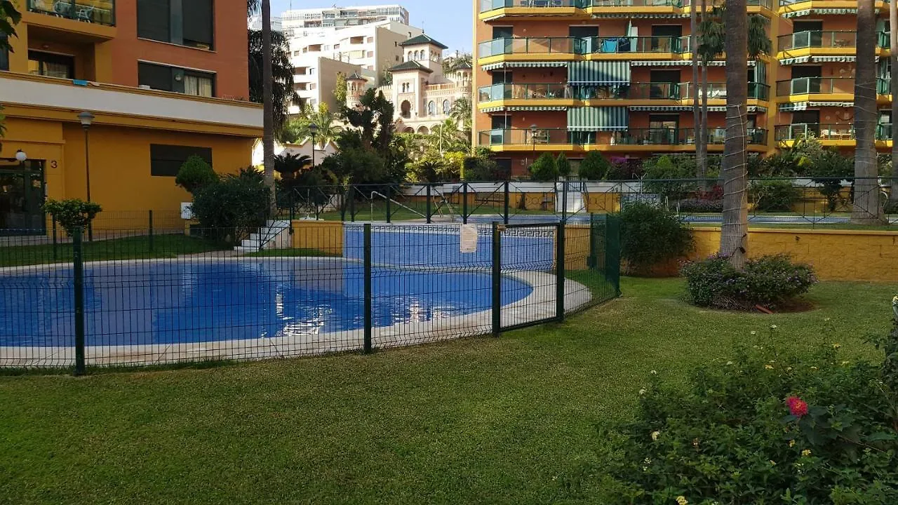 Impresionante Primera Línea De Playa, Bajondillo Beach Torremolinos