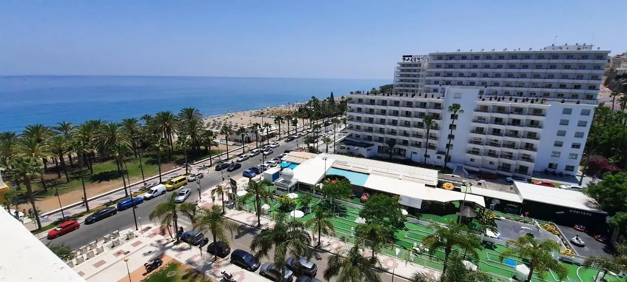 Impresionante Primera Línea De Playa, Bajondillo Beach location