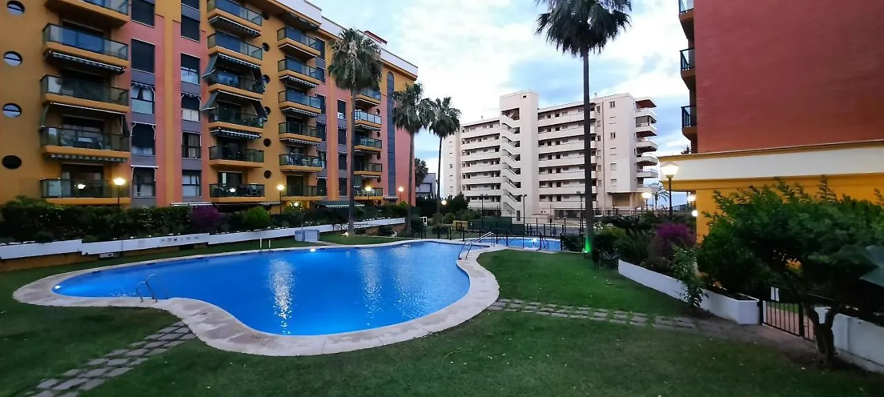 Impresionante Primera Línea De Playa, Bajondillo Beach Torremolinos 0*,